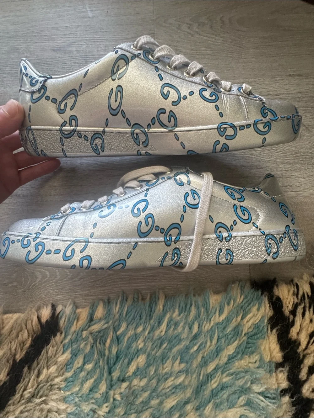Gucci Ghost Ace GG Print Leather Sneakers Silver/Blue – Men’s US 8.5 (EU 42)